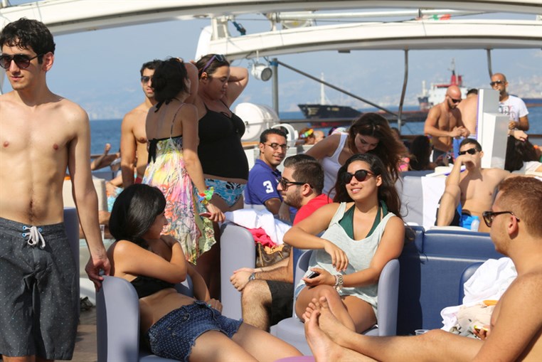 Summer Cloud 961 Boat Part 2